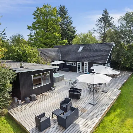 Modern House With Outdoor And Sauna Feriehus *